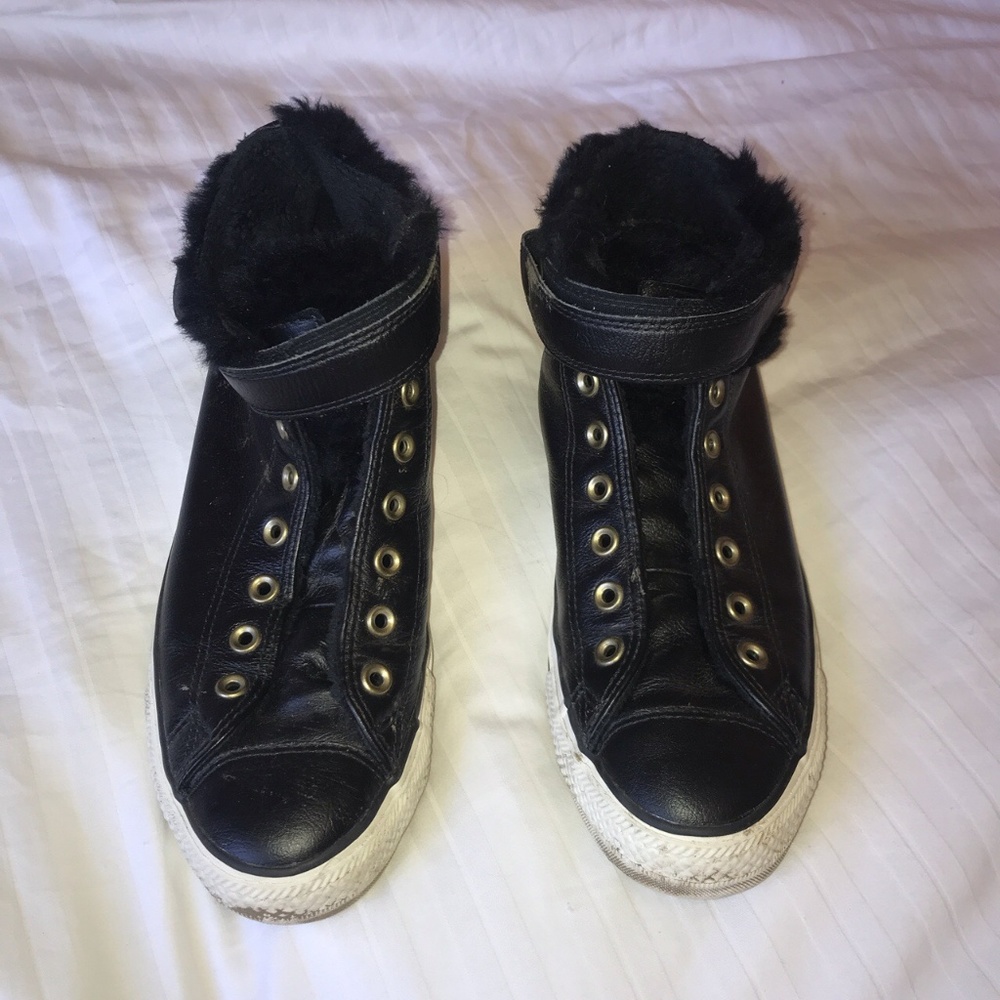 Fuzzy black converse sneakers